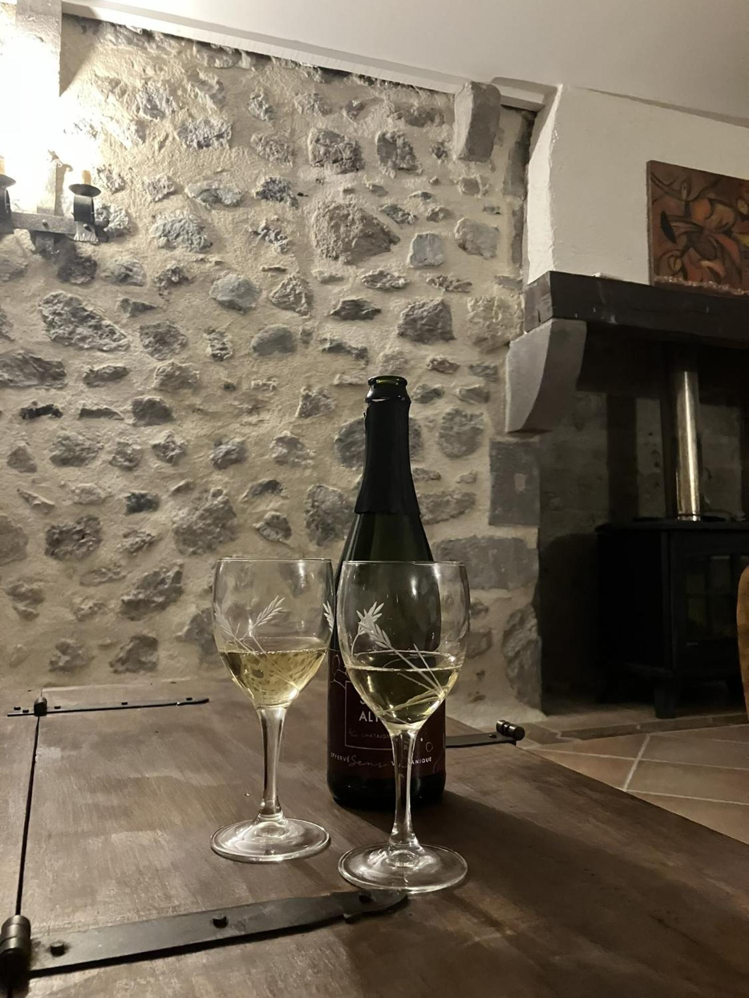 Maison De Varennes Chambon-sur-Lac Habitación foto